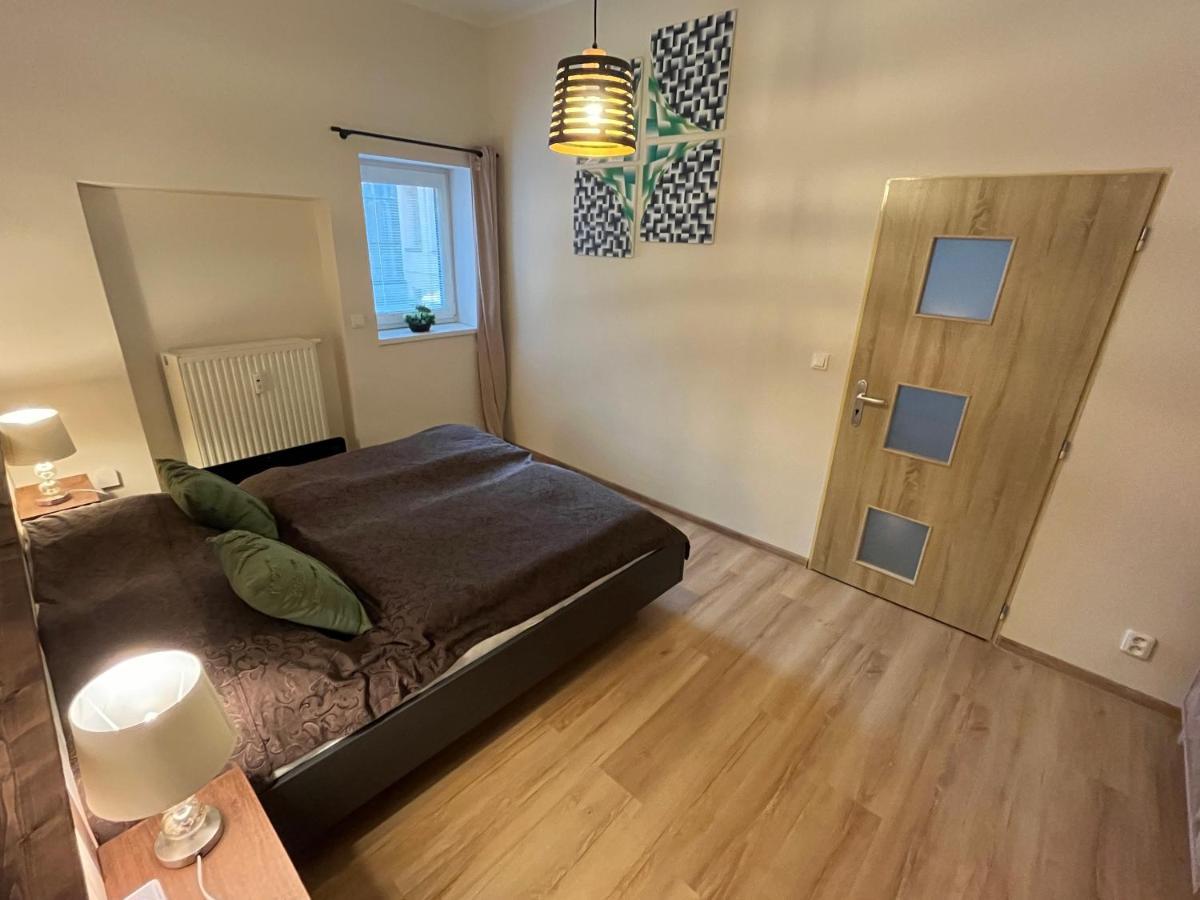M&M Apartment, Free Parking 카를로비바리 외부 사진